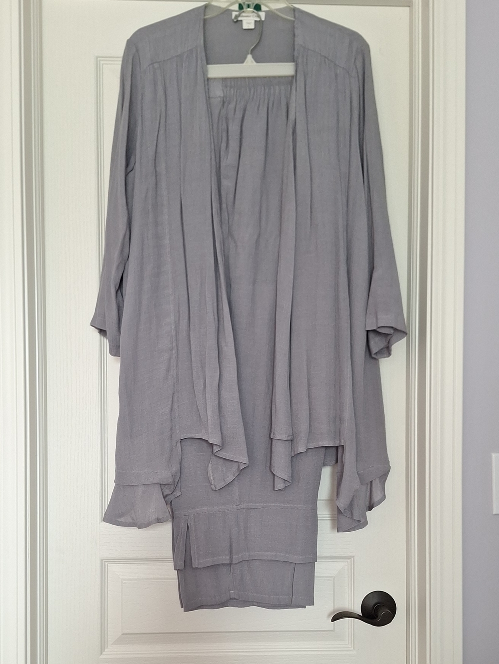 Coldwater Creek Set With Open-Front Cardigan in Silver Gray And Matching Pants